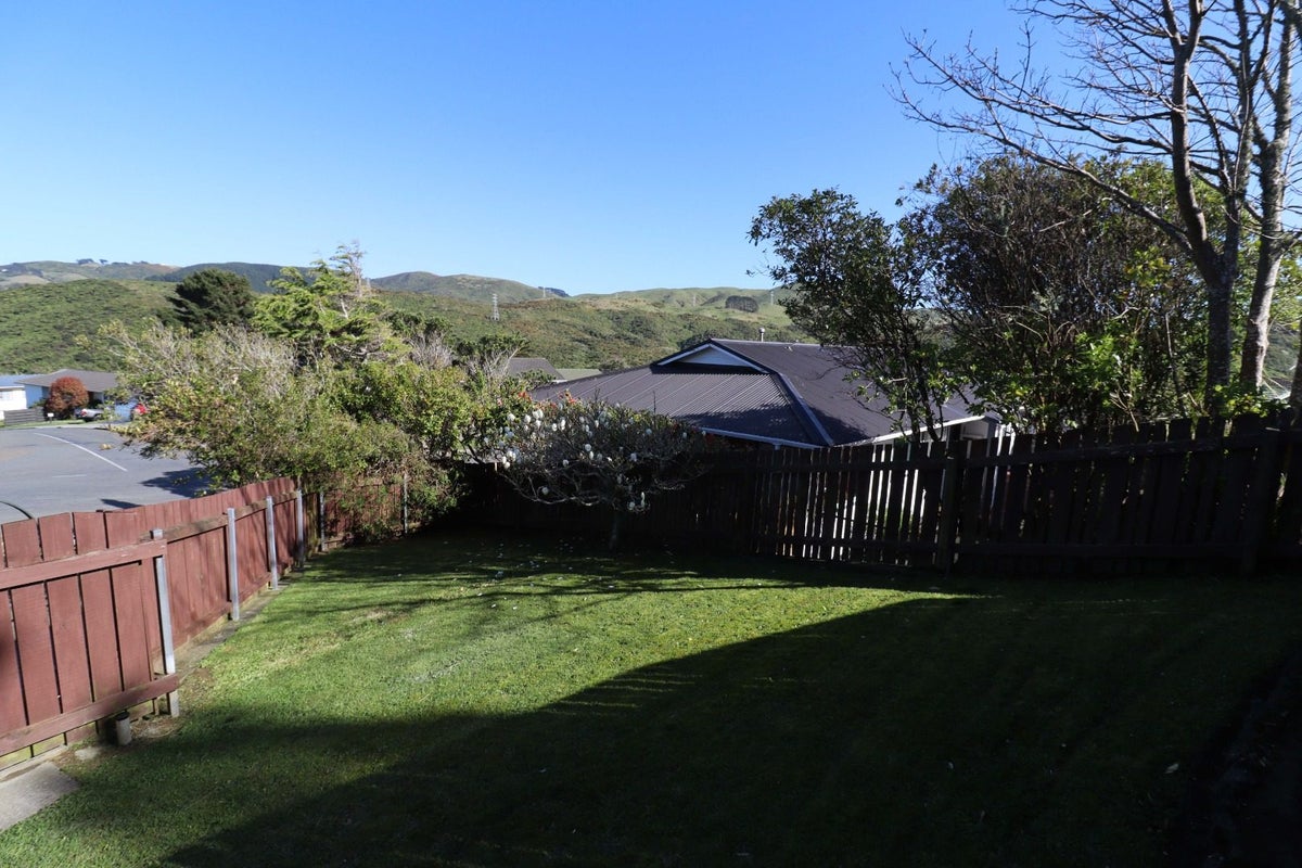 14 Waipounamu Drive, Kelson, Lower Hutt - Carousel 2