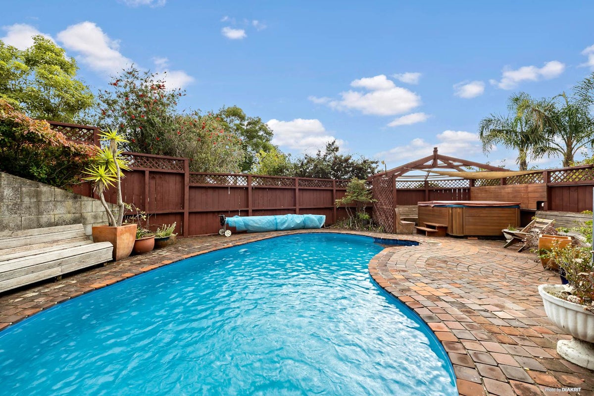 40 Sunnyview Avenue, Shelly Park, Auckland - Carousel 2