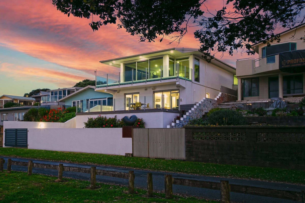 9 Wanaka Terrace, Bell Block, New Plymouth - Carousel 1