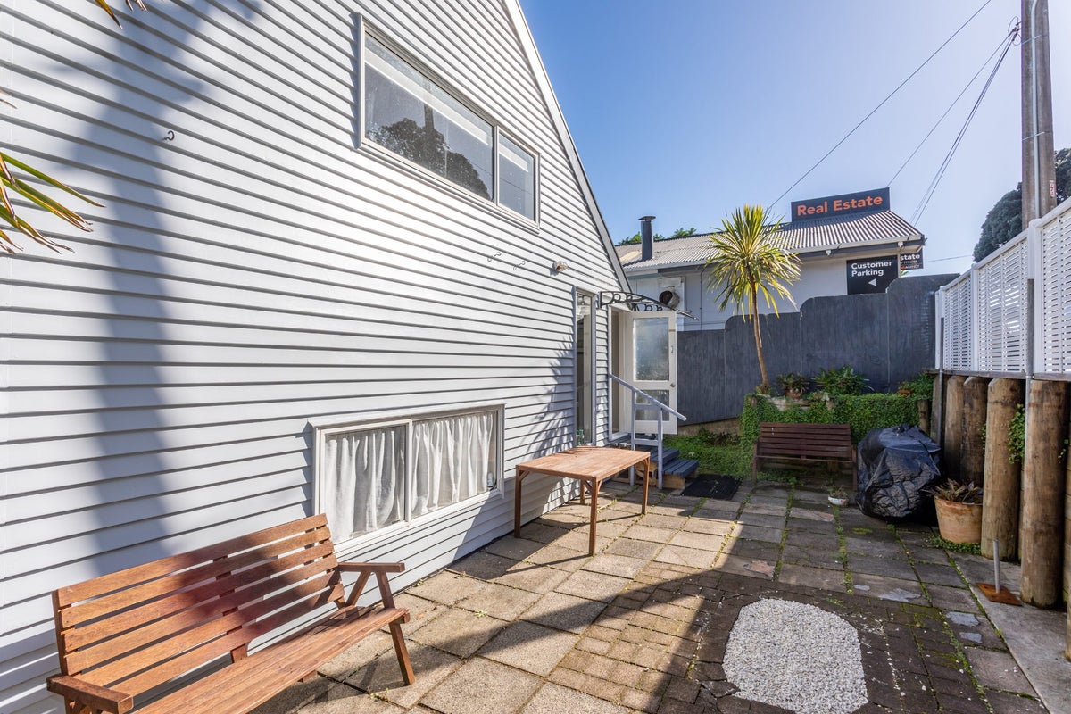 2 Aputa Avenue, Te Puru - Carousel 12