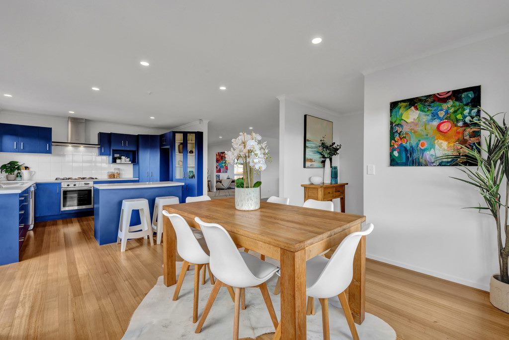 8 Brittany Drive, Henderson, Auckland - Carousel 21