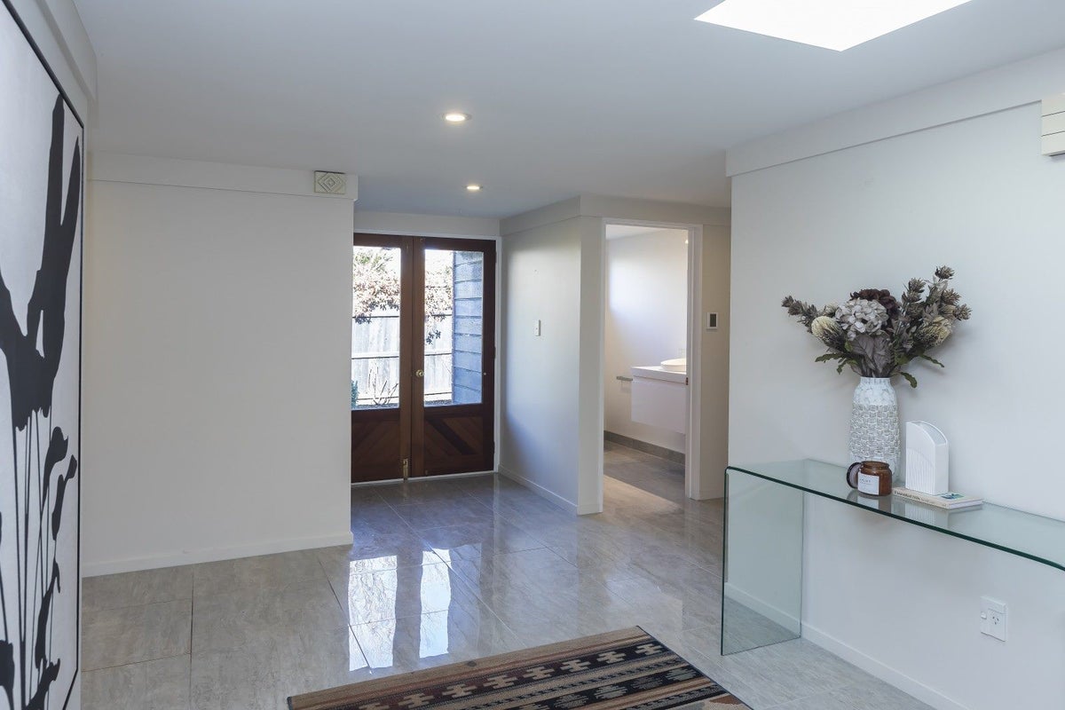 9 Frith Place, Burnside, Christchurch - Carousel 2