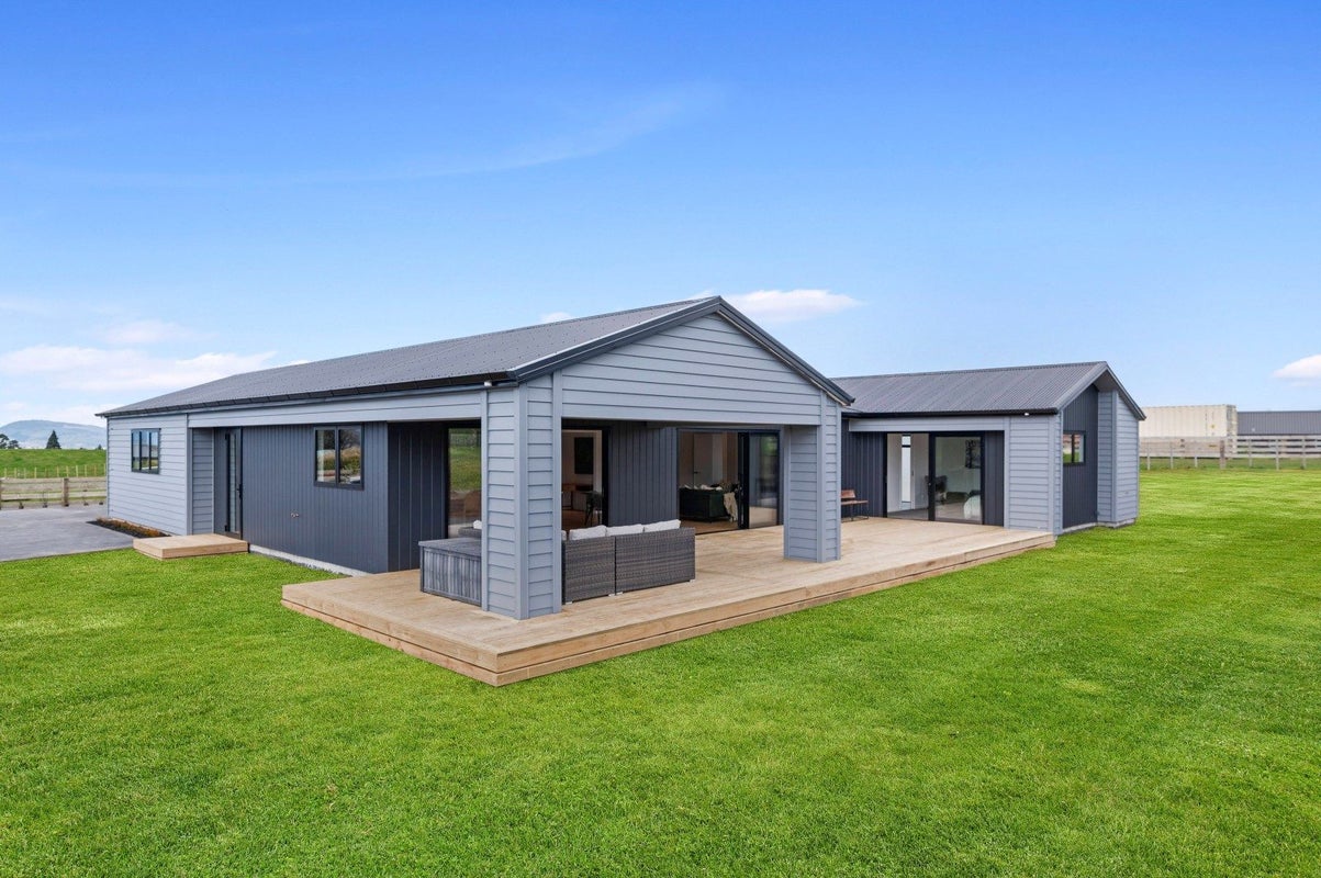 14 Dibley Drive, HAMURANA - Carousel 1