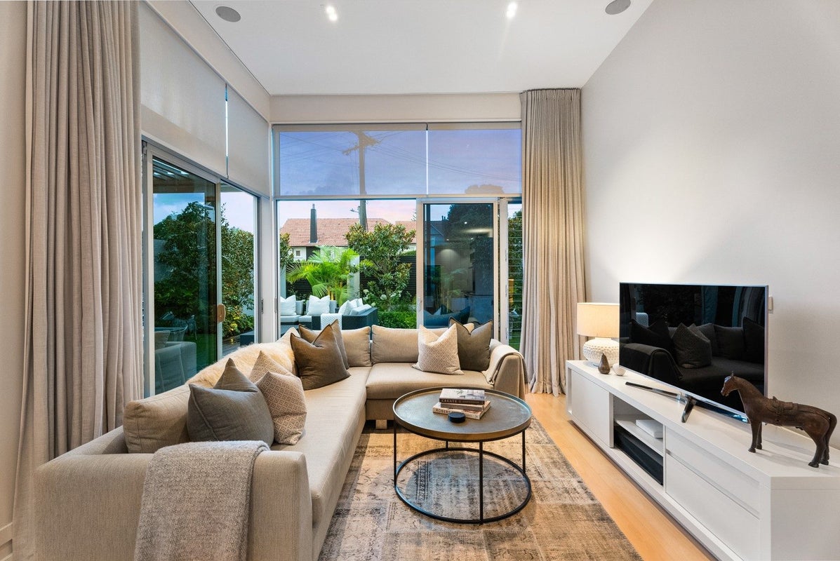 34 Ranui Road, Remuera, Auckland - Carousel 2