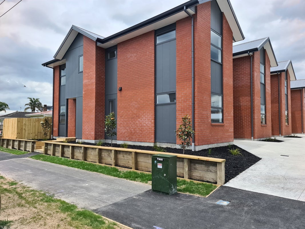 3/5 Ford Street, Hamilton East, Hamilton - Carousel 1