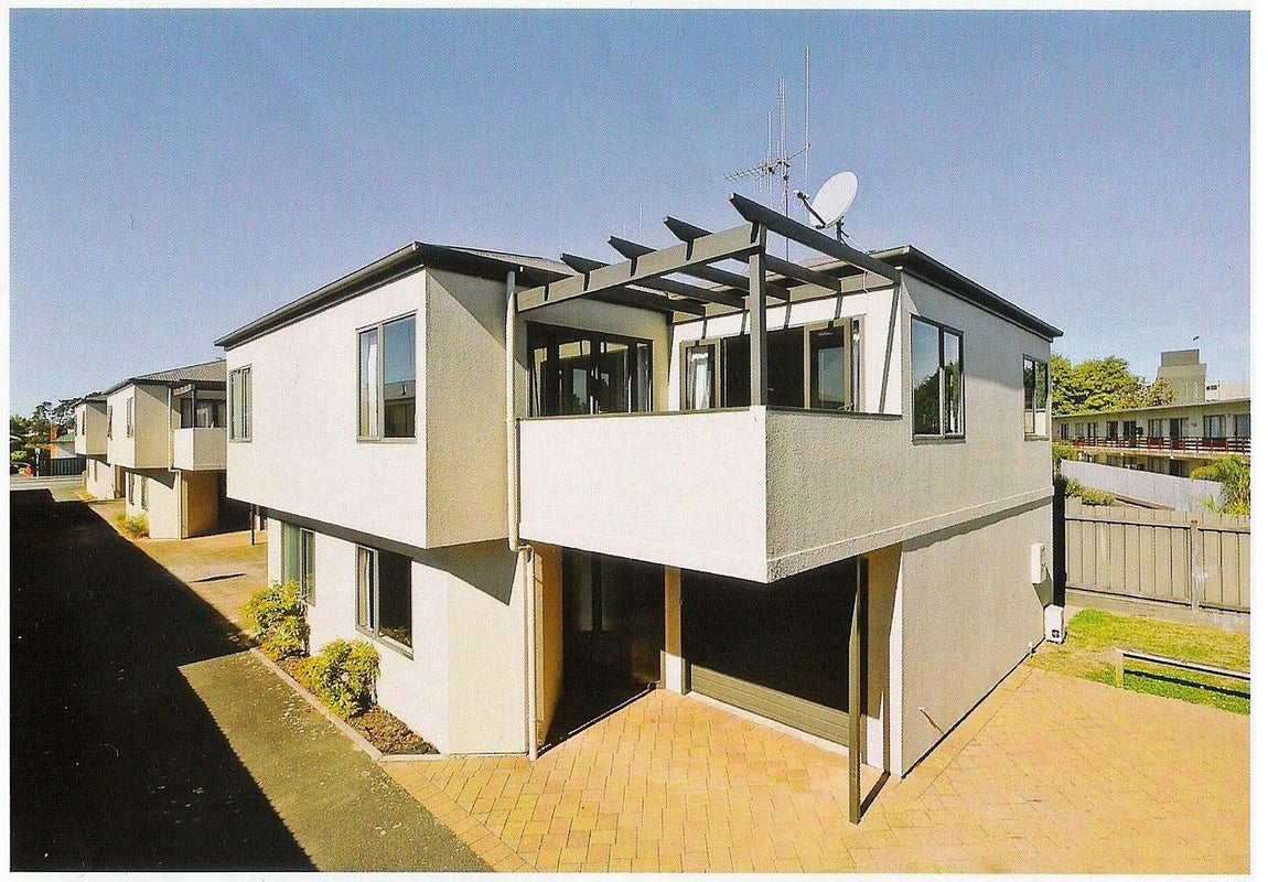 6/1161 Victoria Street, Whitiora, Hamilton - Carousel 1