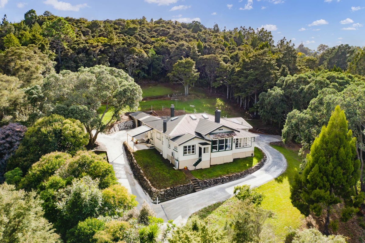 3 Memorial Drive, Parahaki, Whangarei - Carousel 1