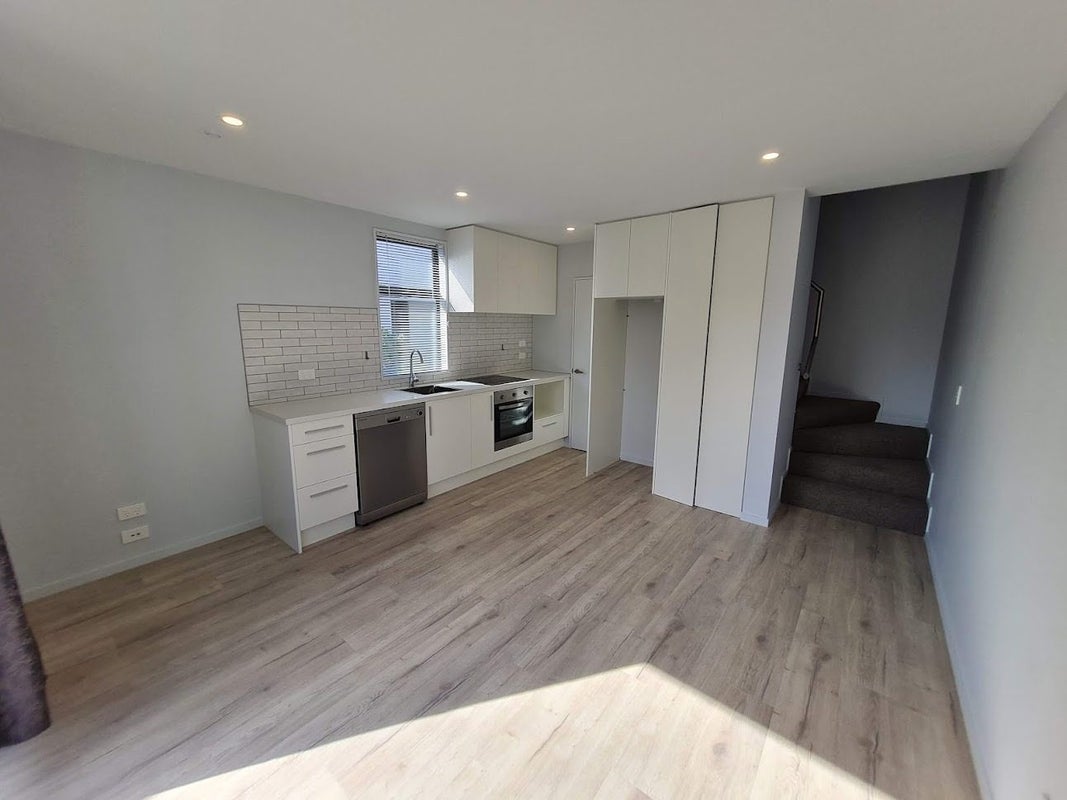 5/16 New Brighton Road, Shirley, Christchurch - Carousel 2