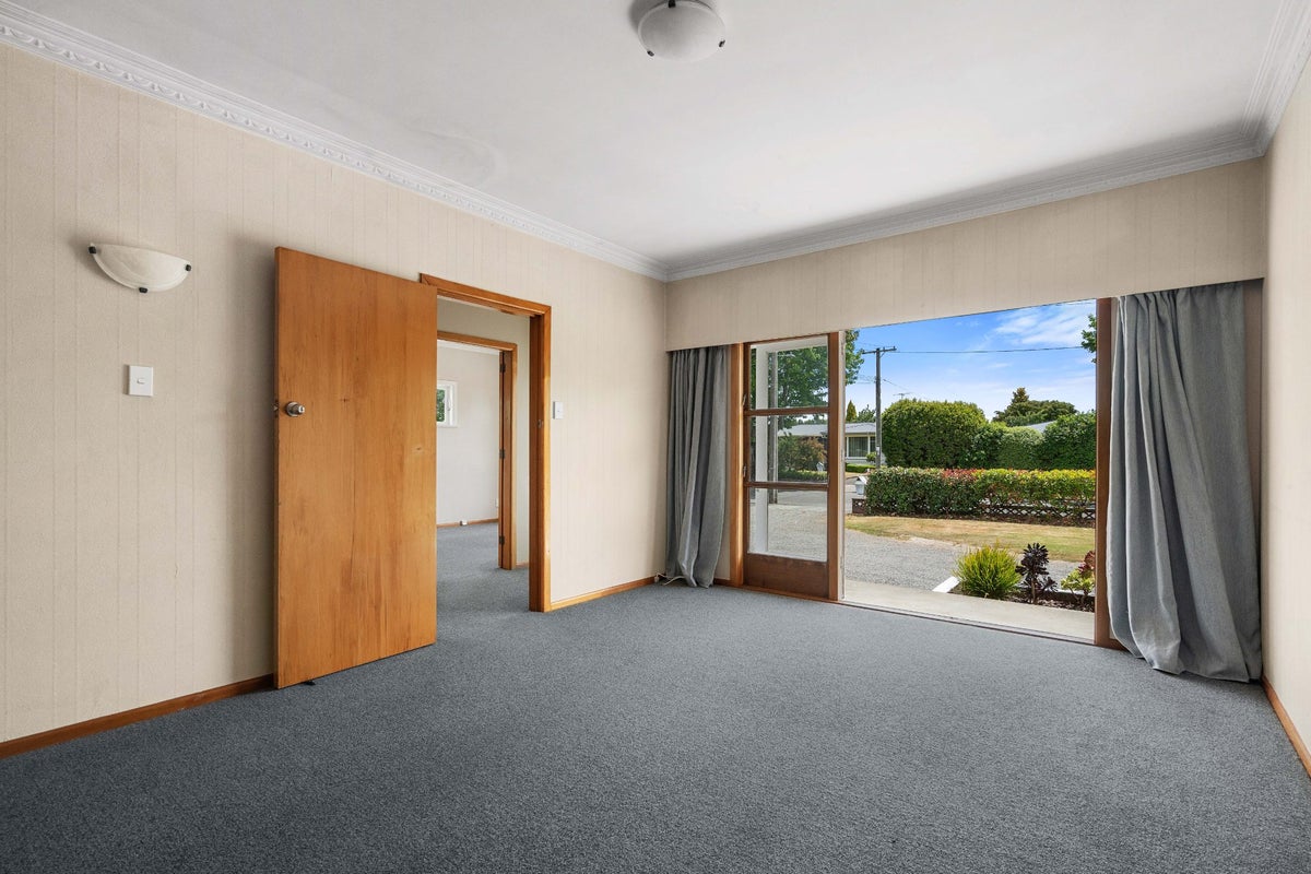 31 Miro Street, Lansdowne, Masterton - Carousel 2