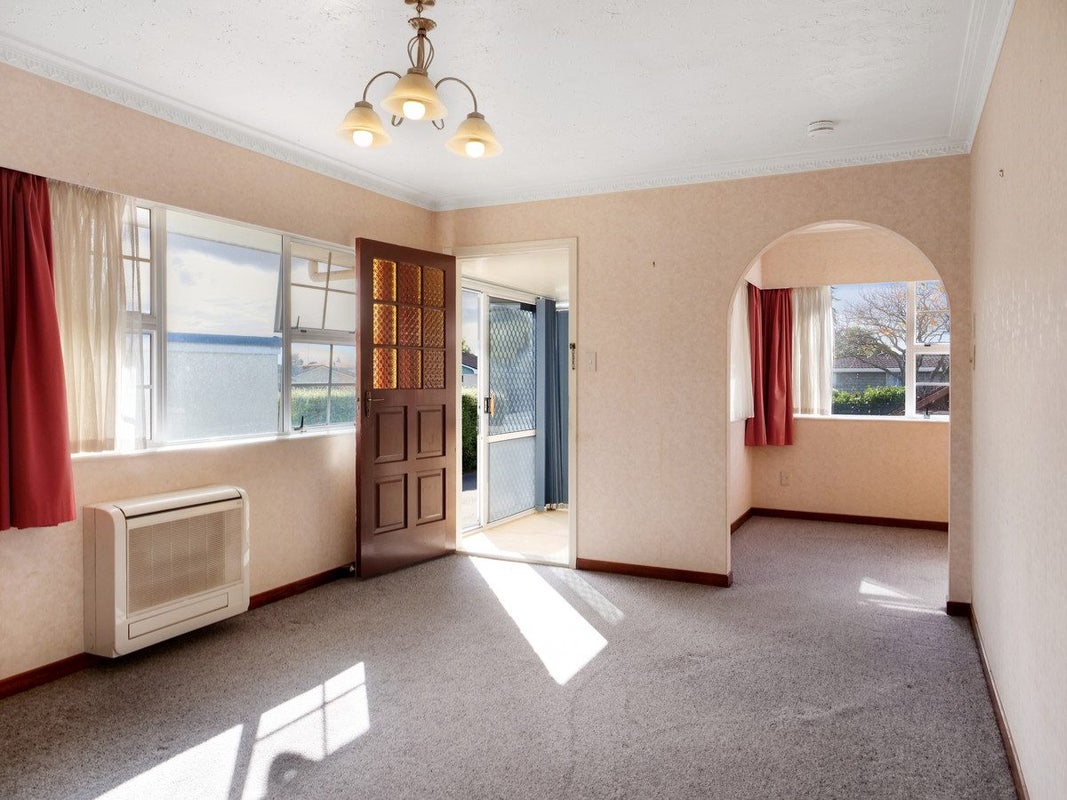 2 Lawrence Place, Otara, Auckland - Carousel 2