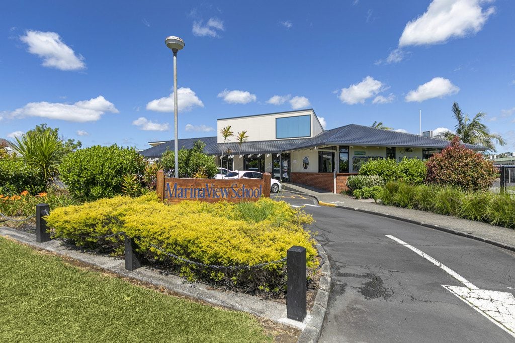 6 Vermeer Place, West Harbour, Auckland - Carousel 15
