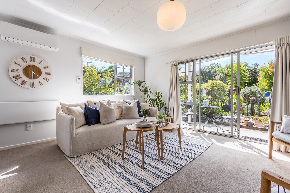 36 Hemara Street, Waikanae Beach, Waikanae - Carousel 2