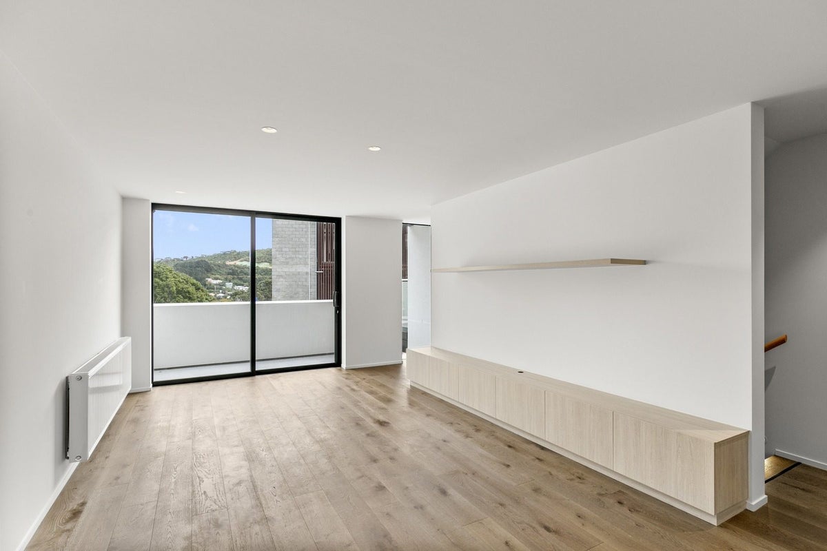 33 Erica Pabst Way, Island Bay, Wellington - Carousel 1