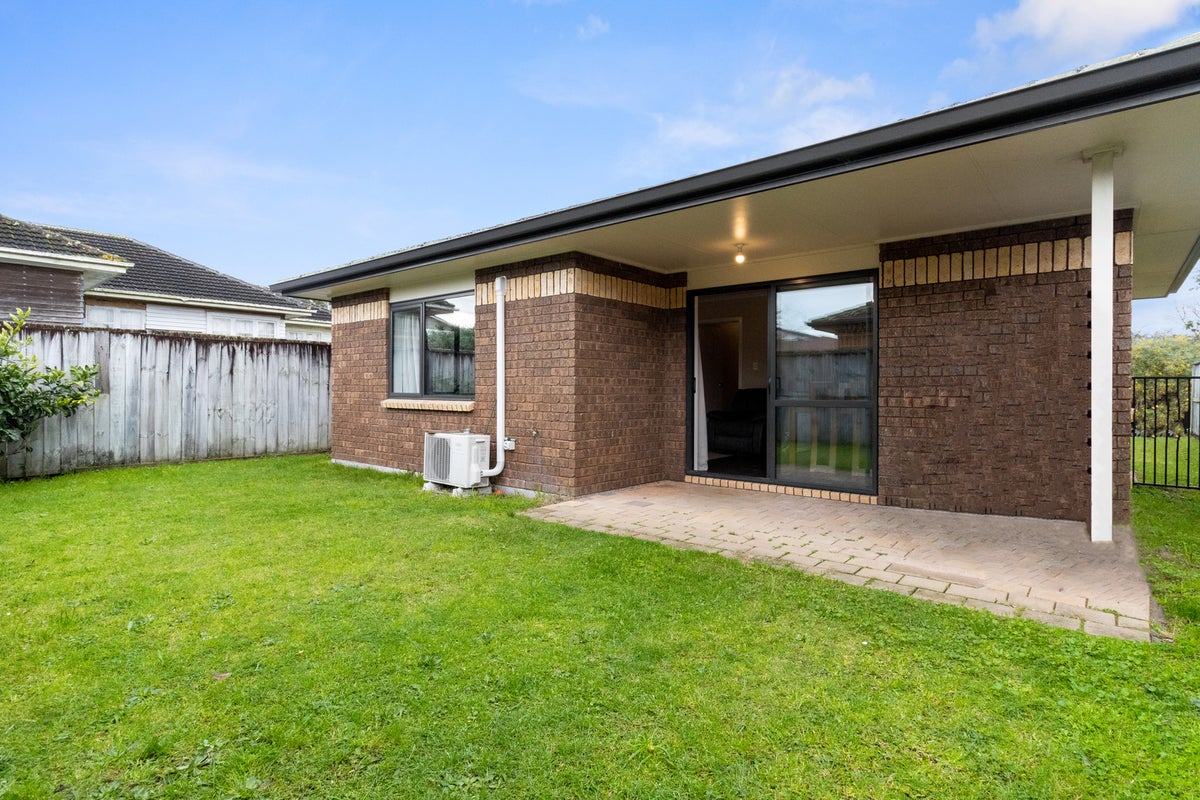 37B Sillary Street, Hamilton East, Hamilton - Carousel 2