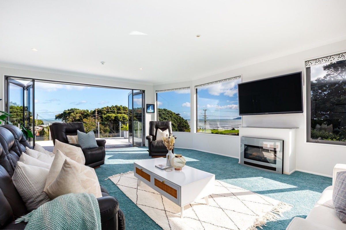 56 Wharemauku Road, Raumati Beach, Kapiti Coast, Wellington - Carousel 2