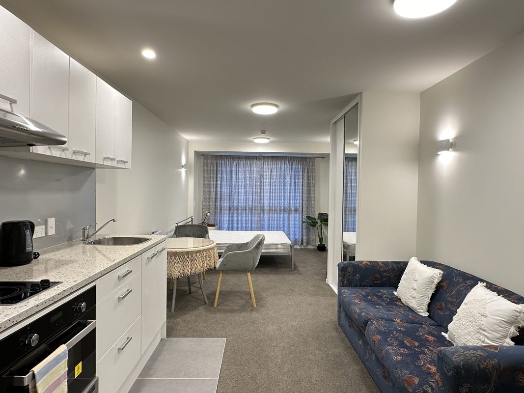 13A/135 Victoria Street West, Auckland Central, Auckland - Carousel 1