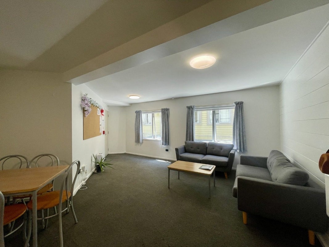 42/4 Sussex Street, Mount Cook, Wellington - Carousel 2