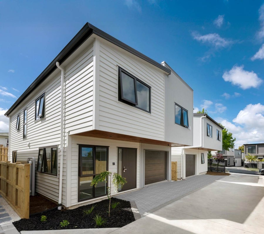 7 Edgar Pearce Place, Howick, Auckland - Carousel 1