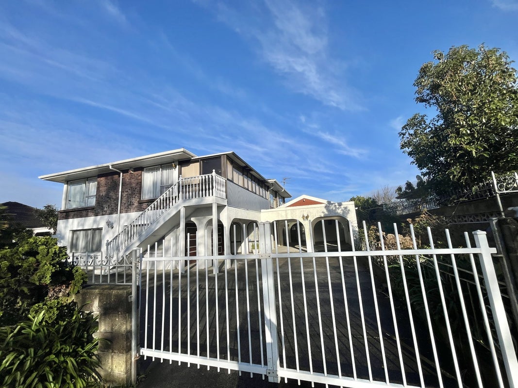 3 Everglade Drive, Goodwood Heights, Auckland - Carousel 1