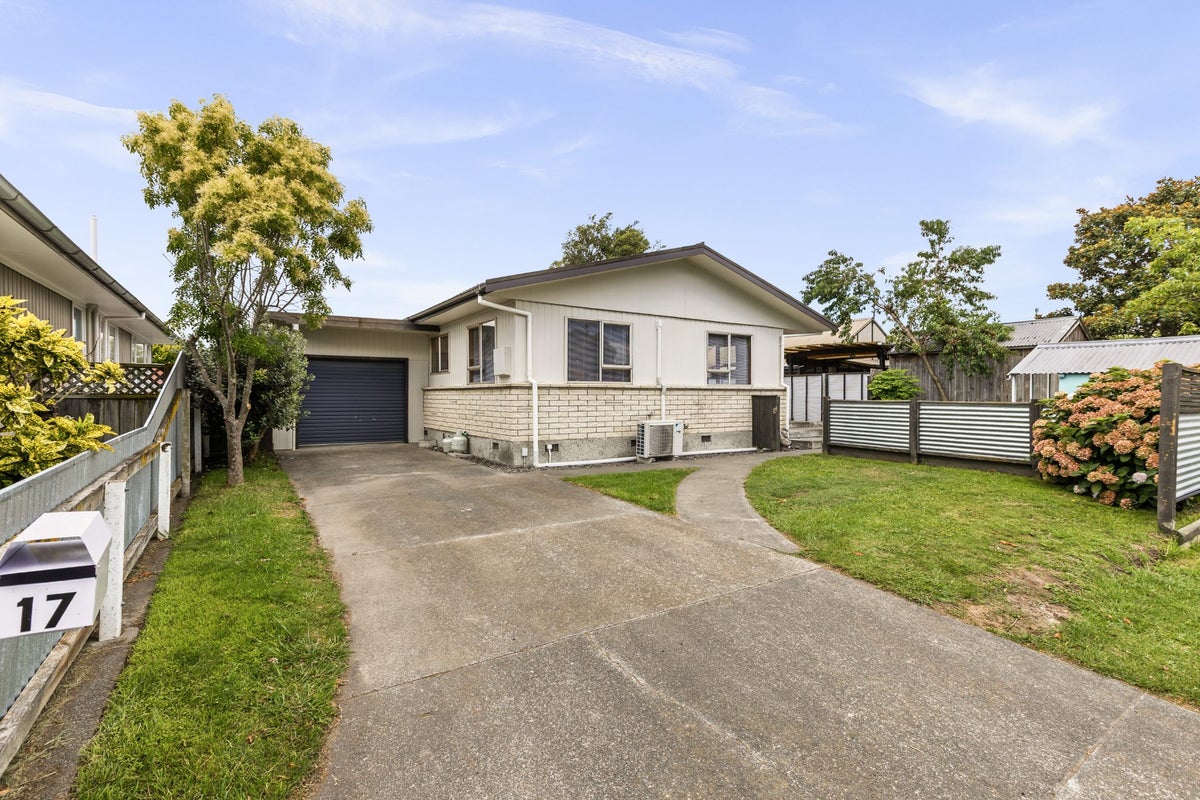 17 Elliott Street, Taradale, Napier - Carousel 1