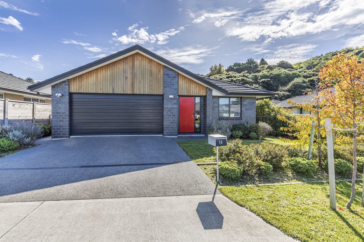 14 Mooring Close, Whitby, Porirua - Carousel 25