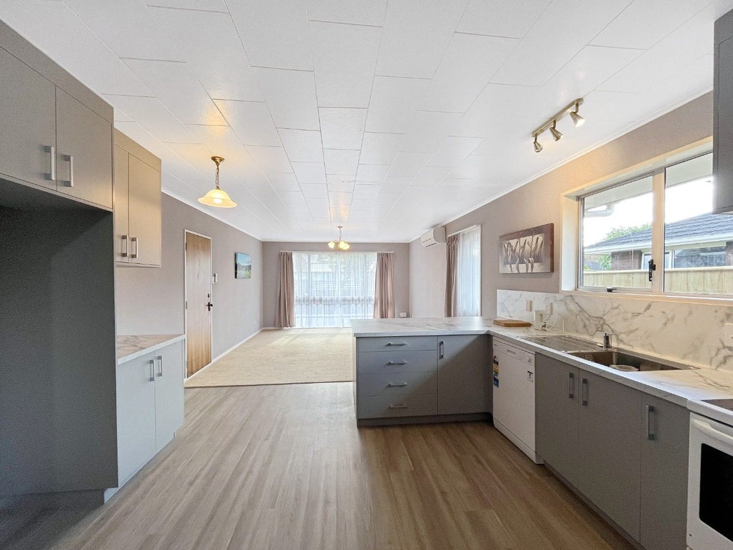 12 Luton Street, Hokowhitu, Palmerston North - Carousel 2