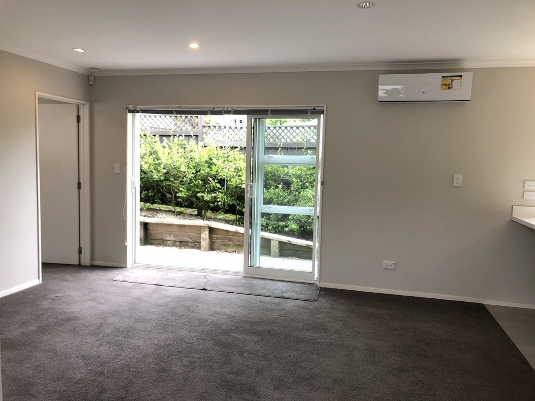 12 Dudding Avenue, Northcote, Auckland - Carousel 2