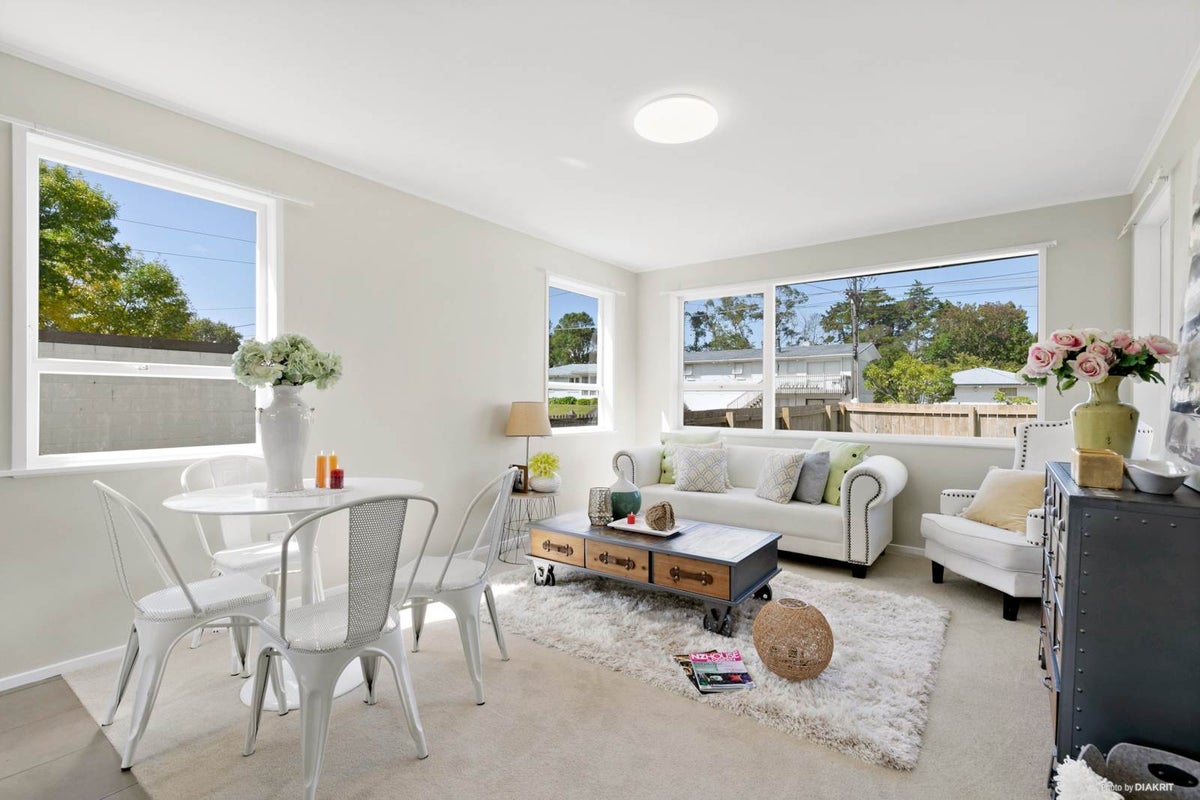 66 Woodside Road, Massey, Auckland - Carousel 2