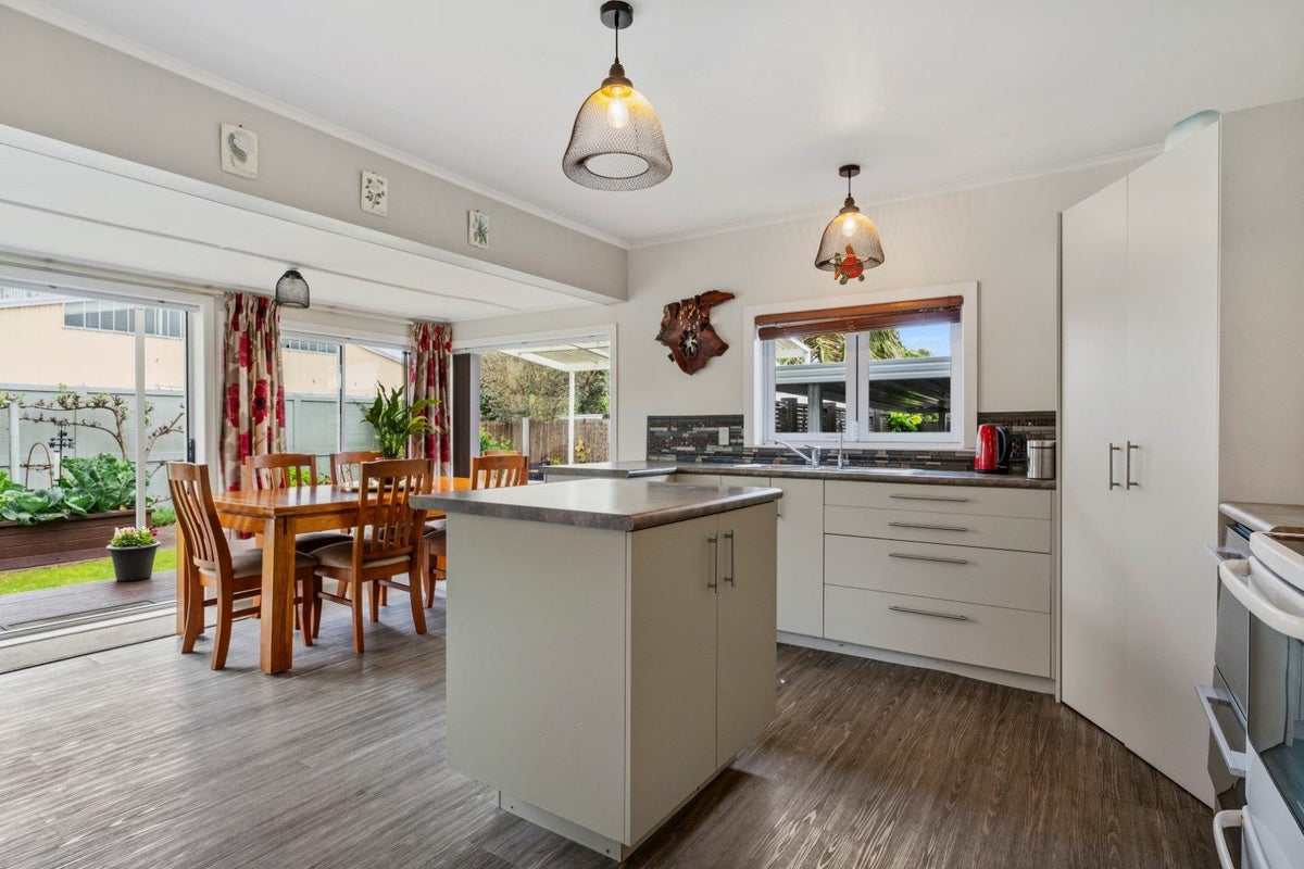 25C Greerton Road, Gate Pa, Tauranga - Carousel 2