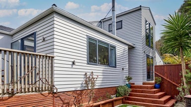 51A Omapere Street, Whitby, Porirua - Carousel 1