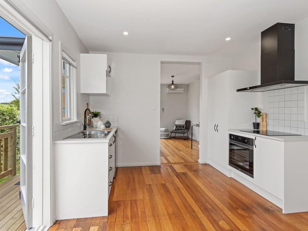 11 Glenrowan Avenue, Avondale, Christchurch - Carousel 2