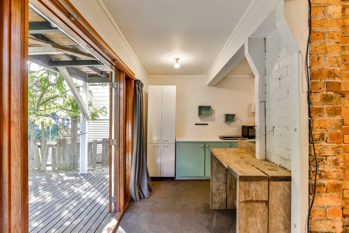23 Fourth Avenue, Kingsland, Auckland - Carousel 2