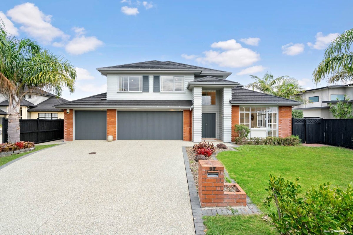 97 Pine Harbour Parade, Beachlands, Auckland - Carousel 1