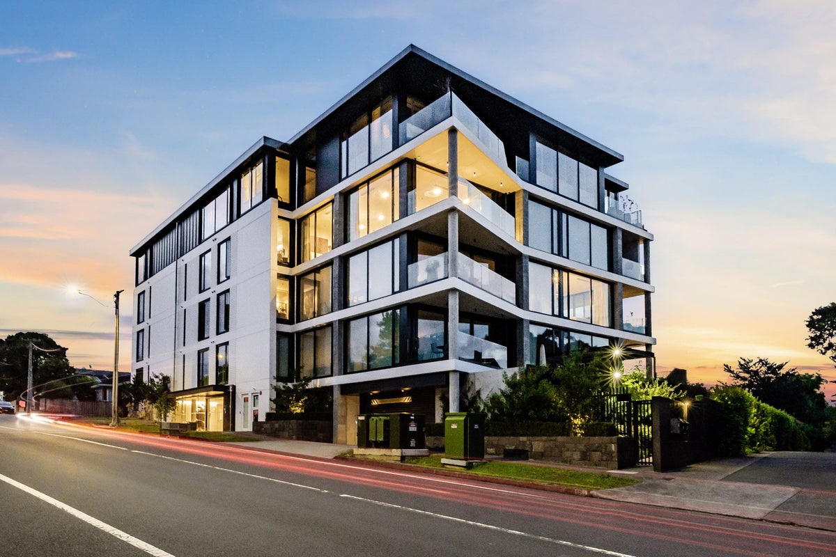 304/18 Orakei Road, Remuera, Auckland - Carousel 16
