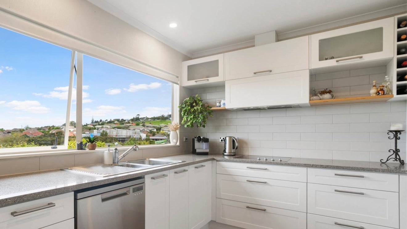 21 Blue Heron Rise, Stanmore Bay, Whangaparaoa - Carousel 2