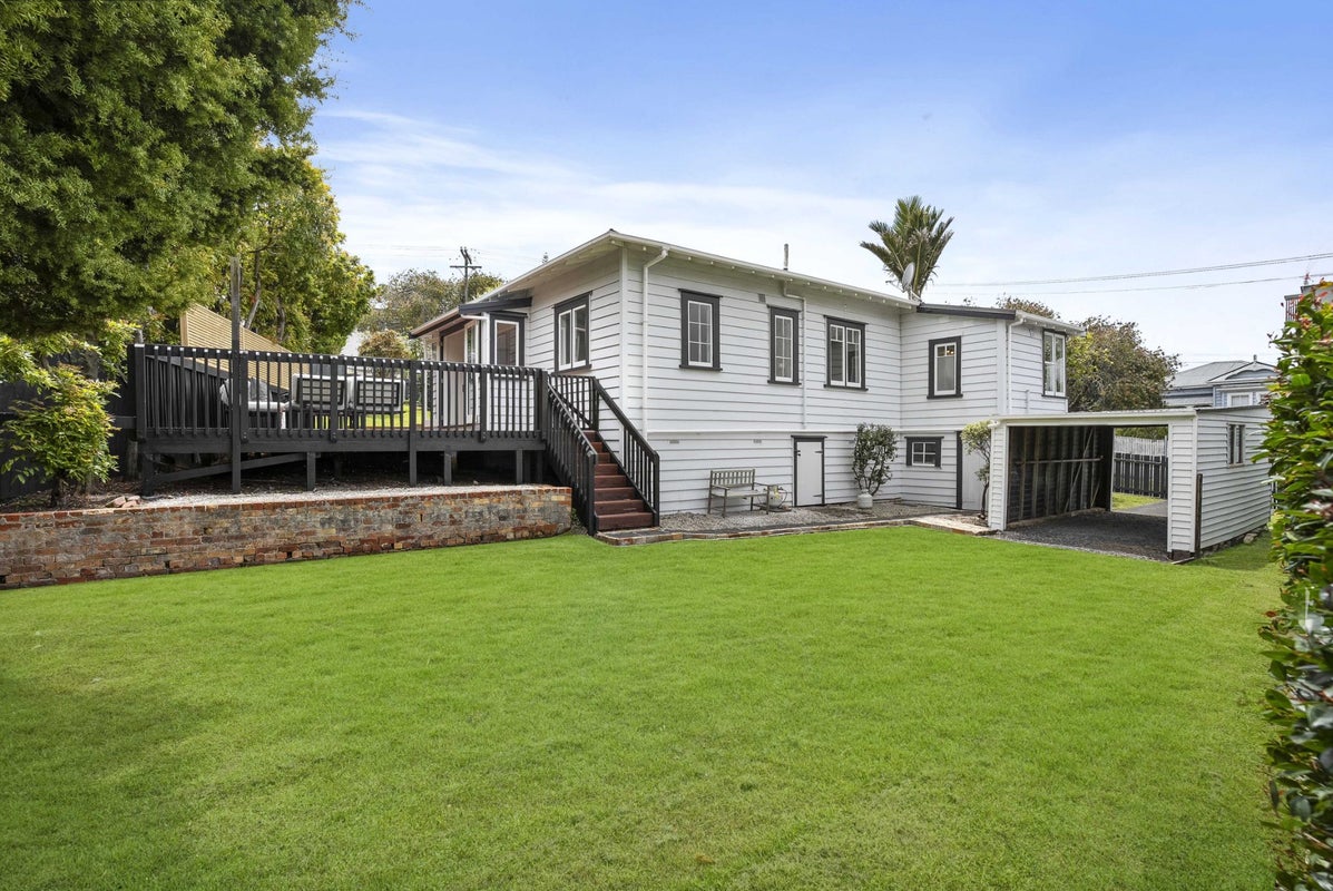 8 Quadrant Road, Onehunga, Auckland - Carousel 1