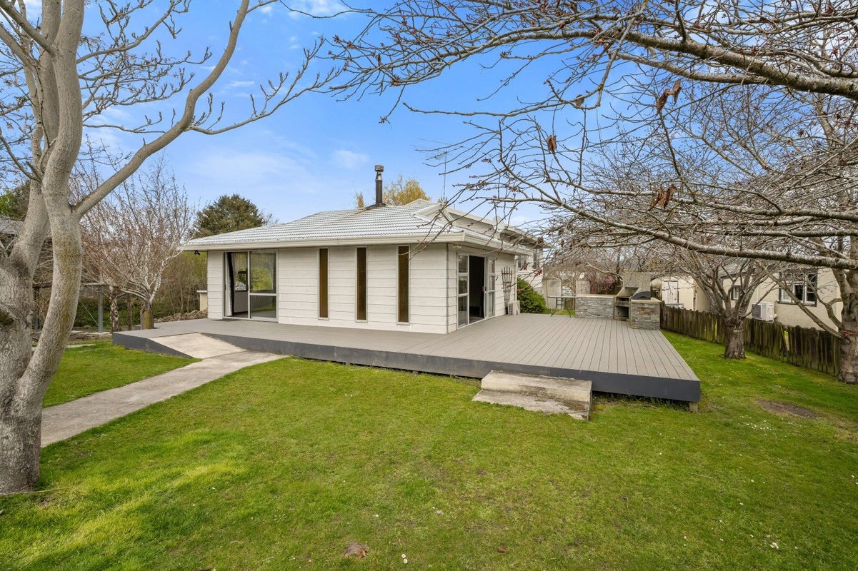 20 Meadow Street, Lumsden, Lumsden - Carousel 1