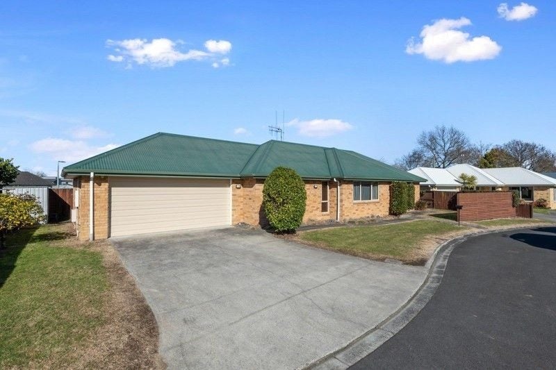 10 Blue Cedar Lane, Enderley, Hamilton - Carousel 1