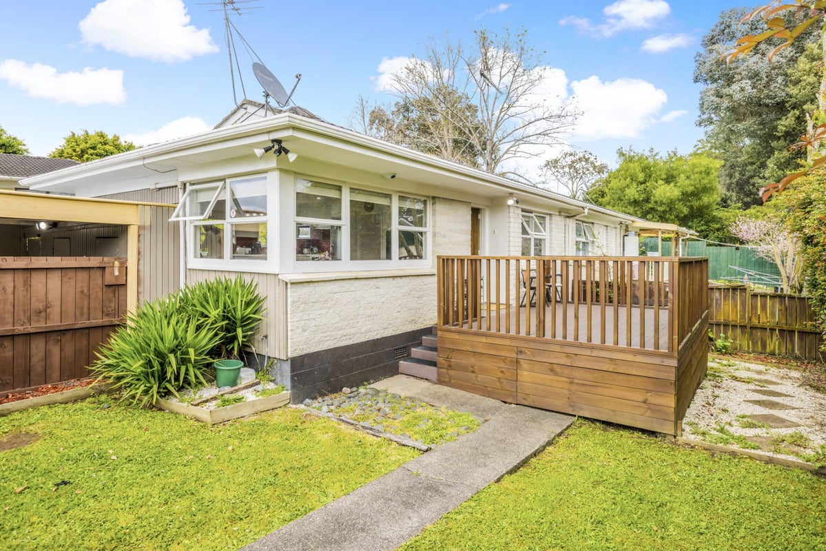 1/55 Ennis Avenue, Pakuranga Heights, Auckland - Carousel 1