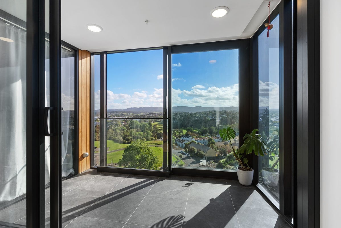 803/1 Buscomb Avenue, Henderson, Auckland - Carousel 2