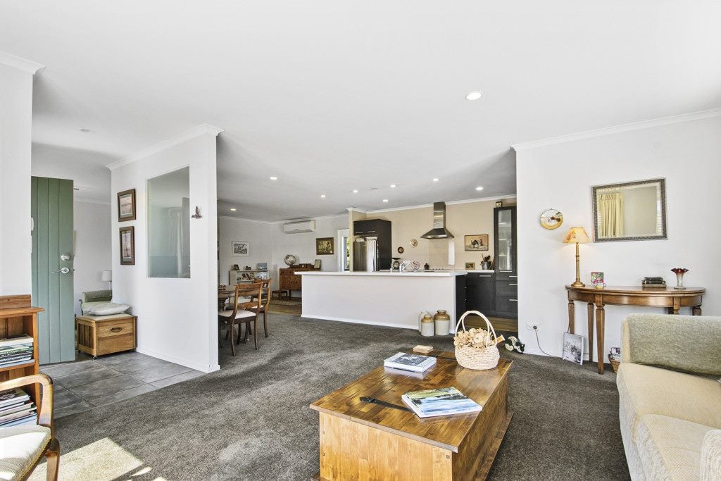 6 Maple Lane, Huapai, Kumeu - Carousel 2