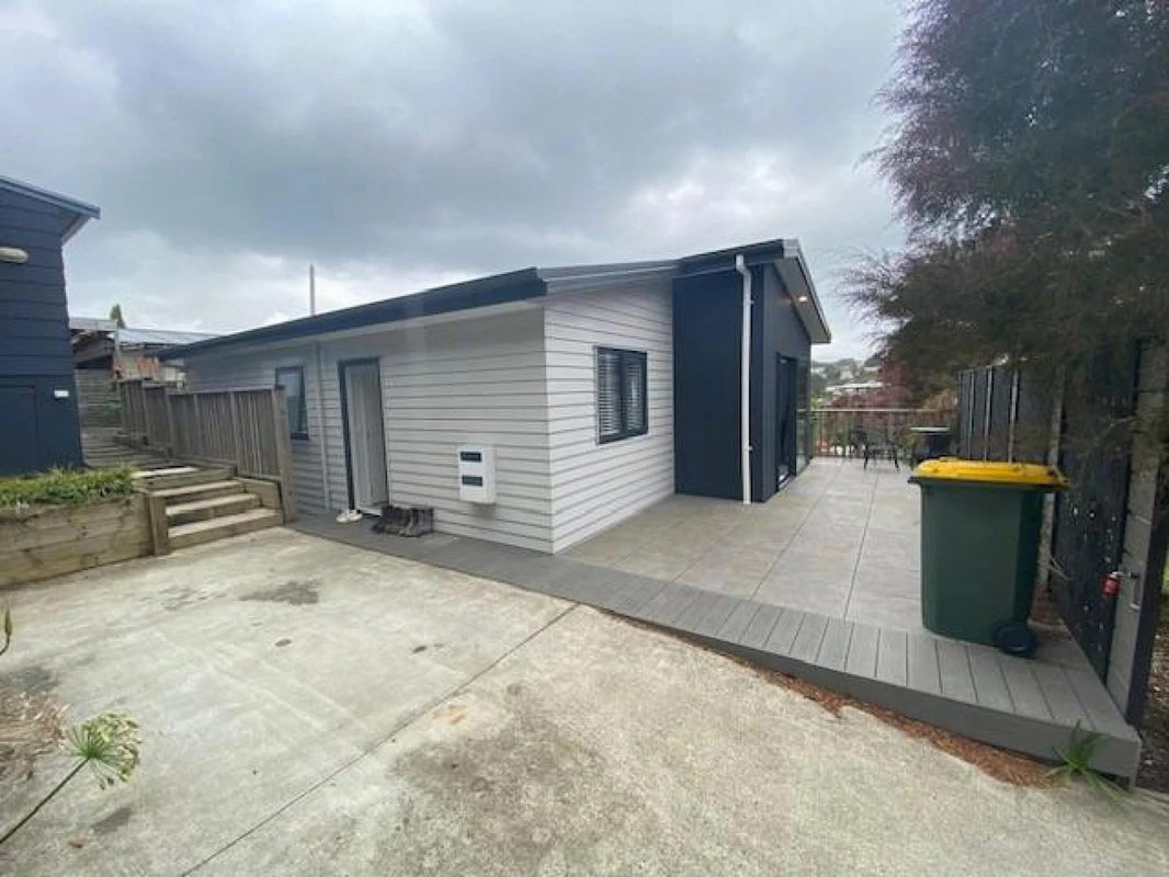 11 Hatfield Heights, Hatfields Beach, Orewa - Carousel 2