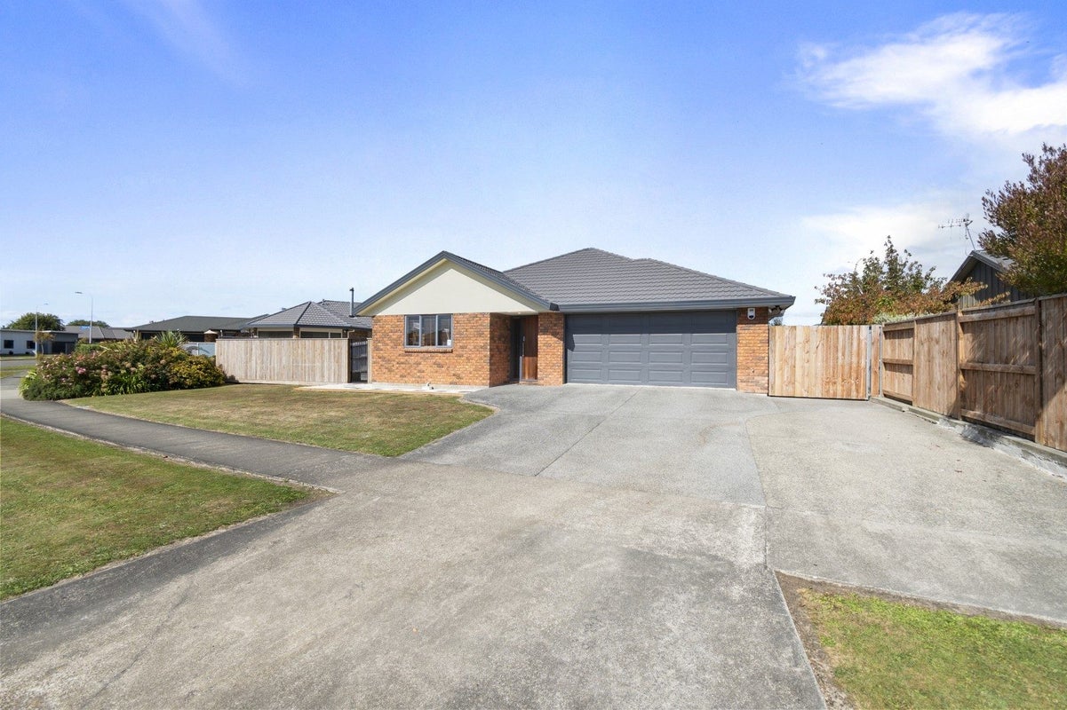 42 Peter Hall Drive, Kelvin Grove, Palmerston North - Carousel 1