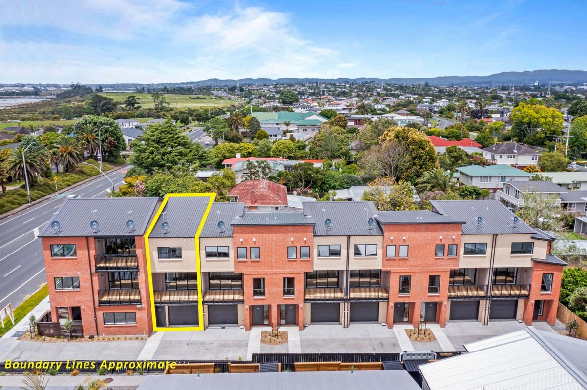 500A Te Atatu Road, Te Atatu Peninsula, Auckland - Carousel 1