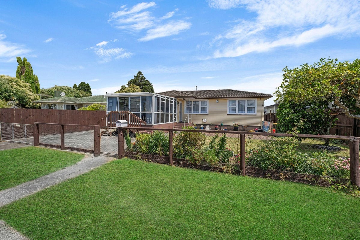 9 McEntee Street, Papakura, Papakura - Carousel 1