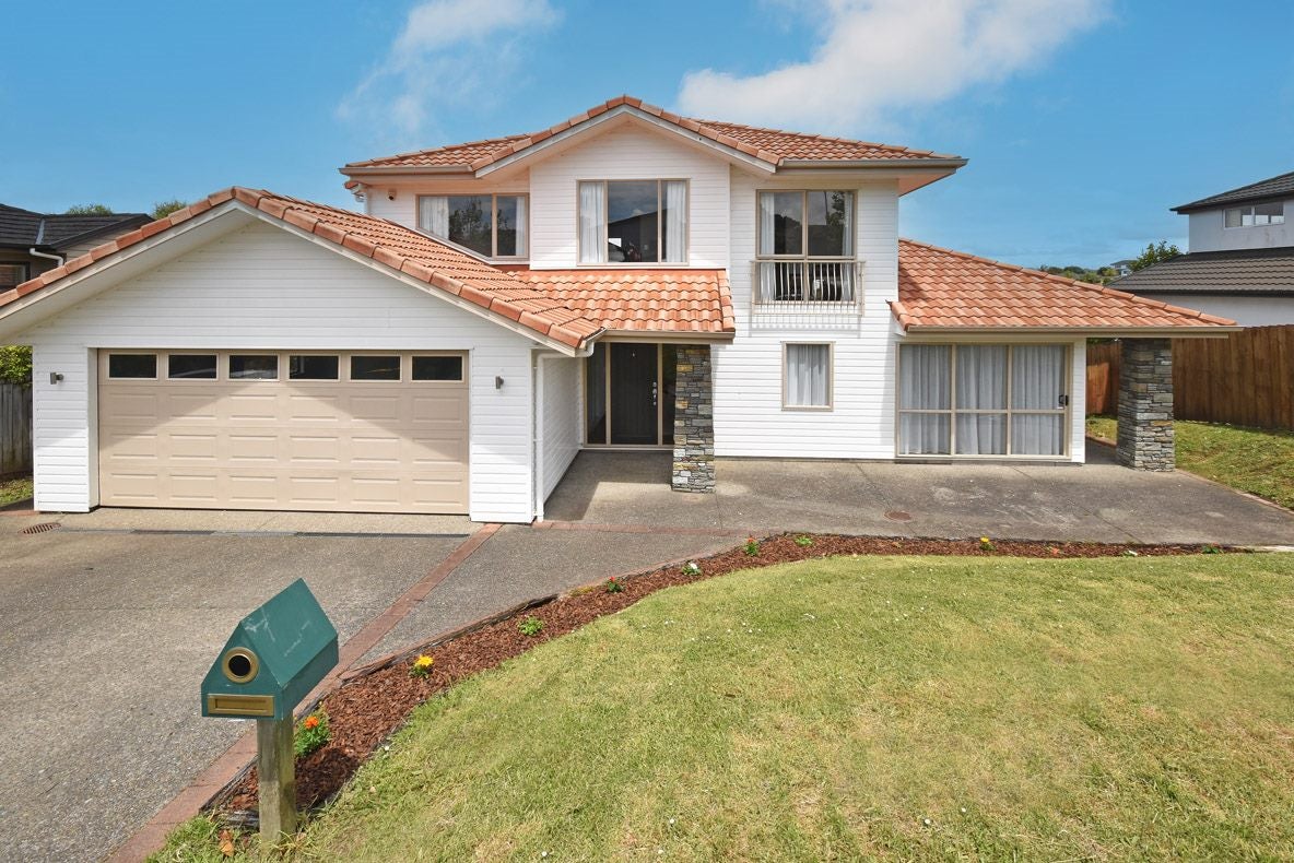 16 Harrowglen Drive, Northcross, Auckland - Carousel 2