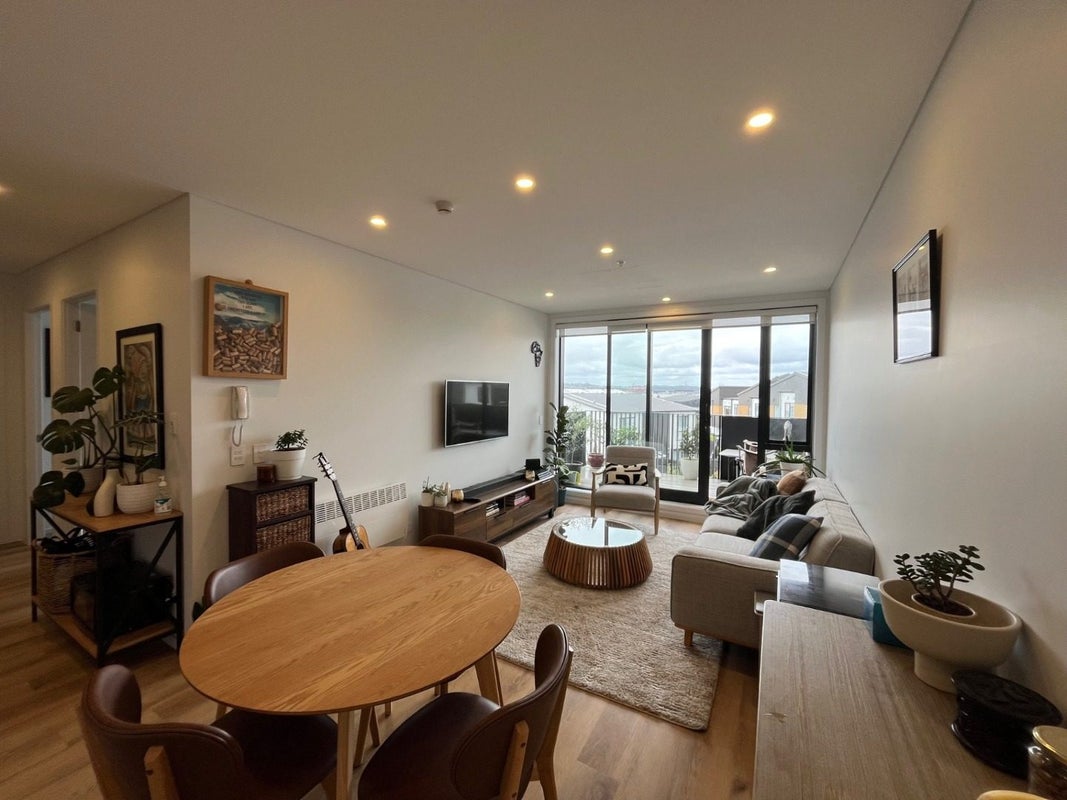 101/4 Rauroa Lane, Hobsonville, Auckland - Carousel 2