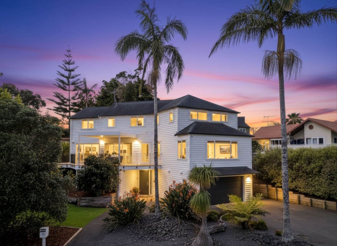 13 Emerald Way, Albany, North Shore City, Auckland - Carousel 1