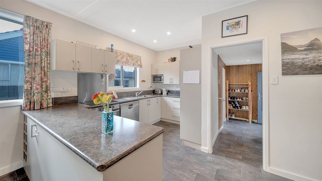 28 Cossar Street, Burwood, Christchurch - Carousel 2