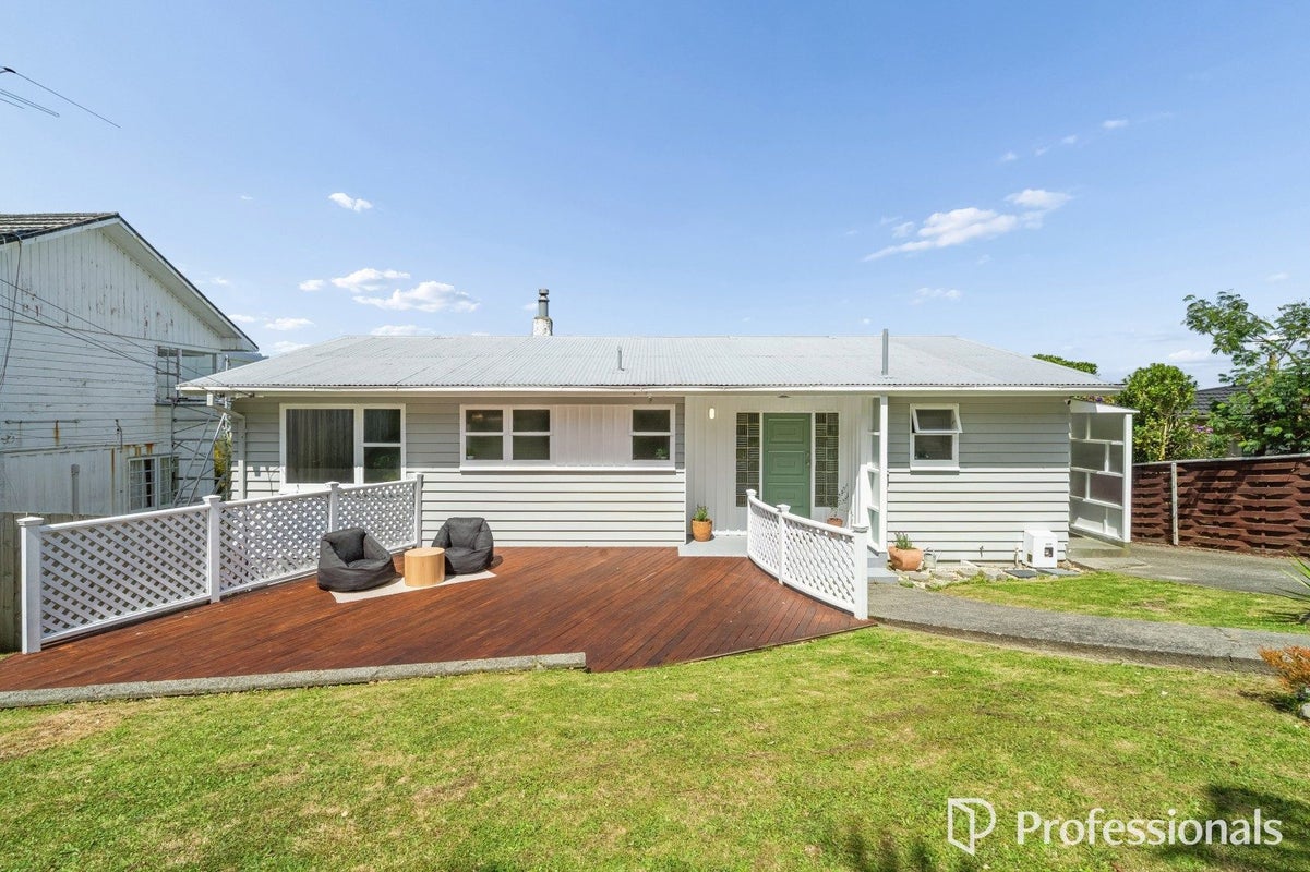 10 Major Drive, Kelson, Lower Hutt - Carousel 1